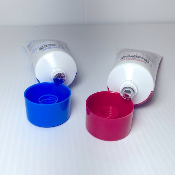 CRAYOLA BATHTUB FINGER PAINT SOAP, Radical Red & Beautiful Blue - Picture 3 of 3